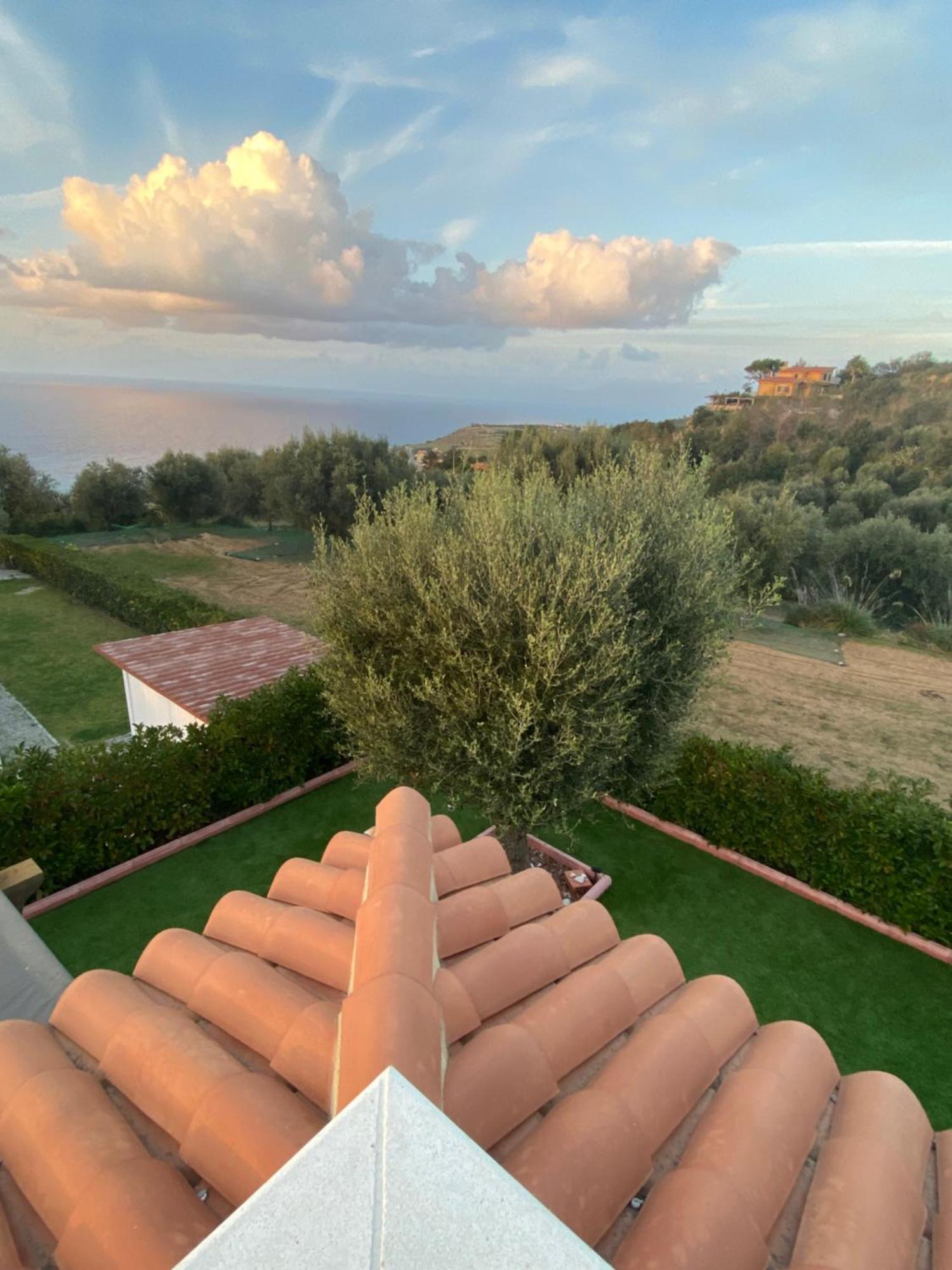Villa Nove - Residence Dei Fiori Цамброне Экстерьер фото